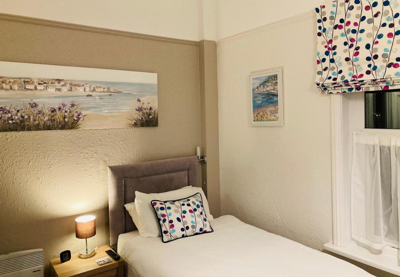 The Wentworth Guest House Paignton Bagian luar foto